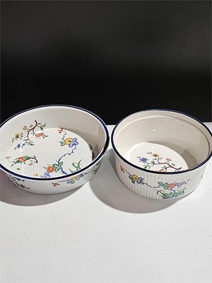 Porcelaine de Paris Casserole Dishes. 9 1/2"&times;2 1/2", 7 1/2"&times;3 1/2"
