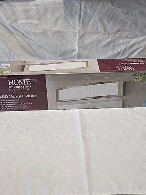 LED Vanity Fixture. 5.13"&times;24.63"&times;3.87"