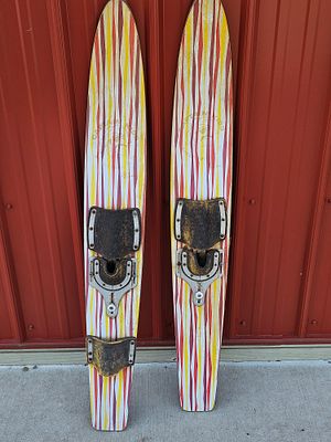 A Pair of Vintage Lake Region Captain Kidd Water Skis. Manufactured by Lake Region, these 