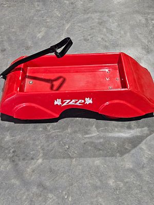 Vintage Zep Streamlined Art Deco Style Pull Wagon. This Zep pull wagon features a pressed steel 