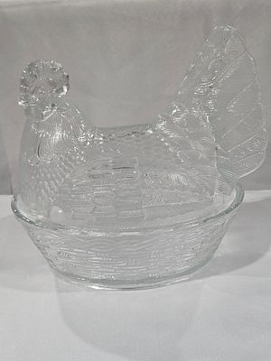 Large Clear Pressed Glass Hen on Nest Covered Dish. This large clear pressed glass covered dish 