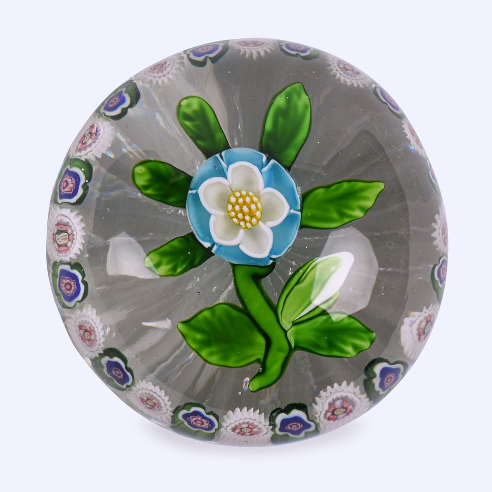 Lot 8: Antique Baccarat Buttercup Paperweight