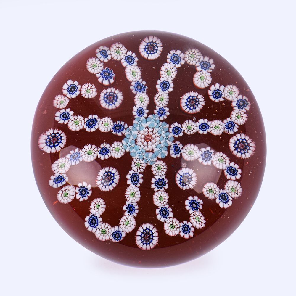 Lot 11: Antique Baccarat Garland Paperweight