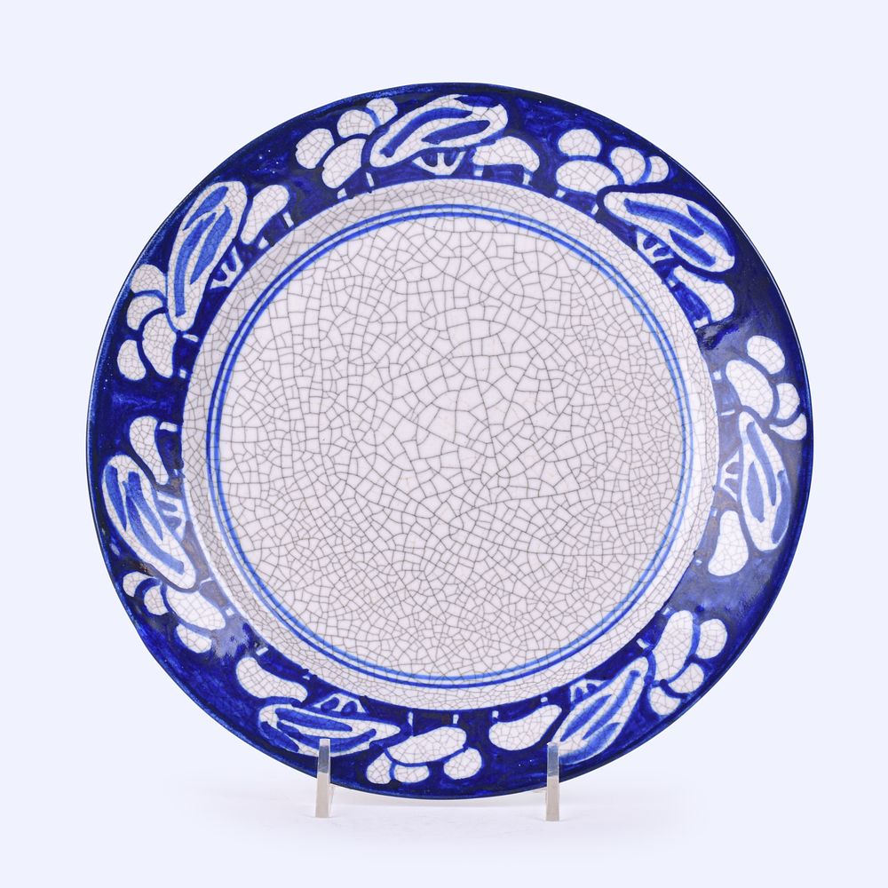 Lot 101: Dedham Pottery Snow Trees Plate