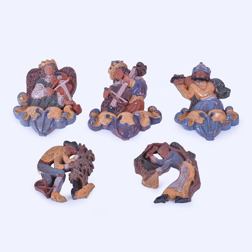 Lot 104: Five Moravian Tile Company Tiles
