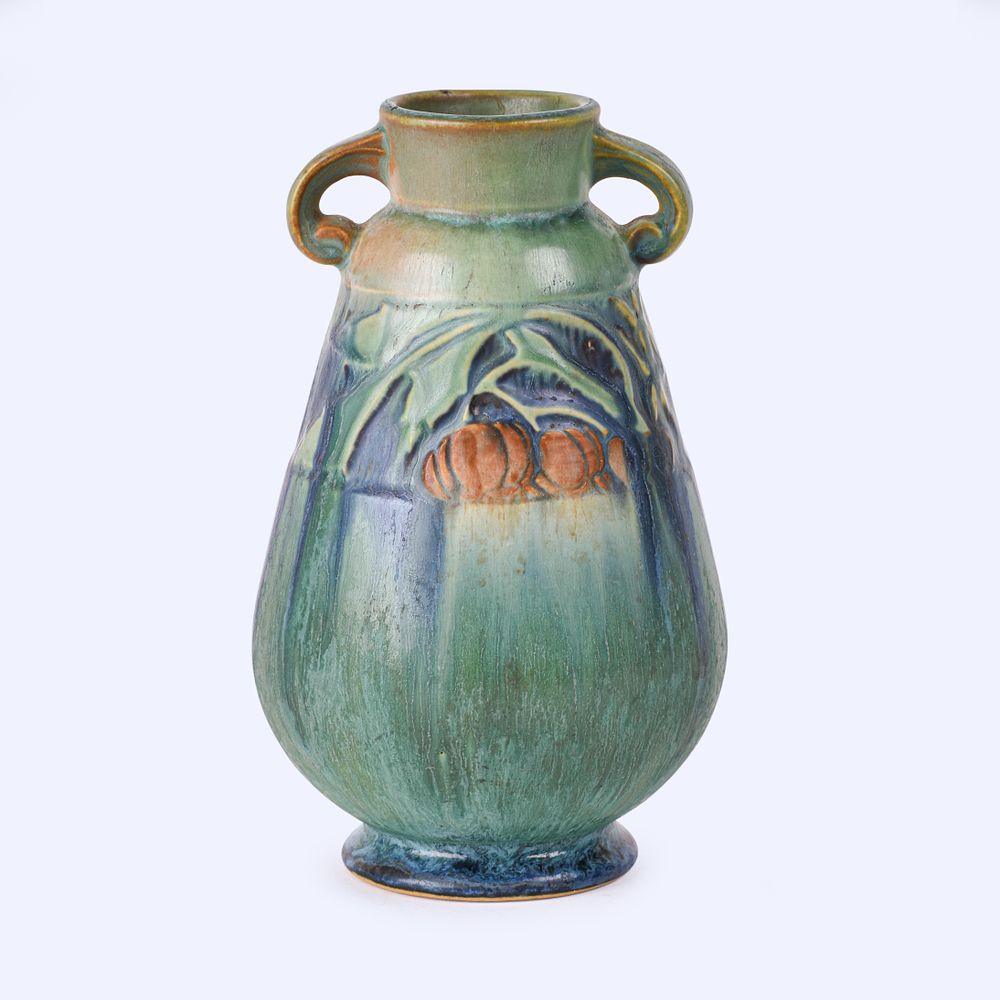 Lot 114: Roseville Pottery Green Baneda Vase