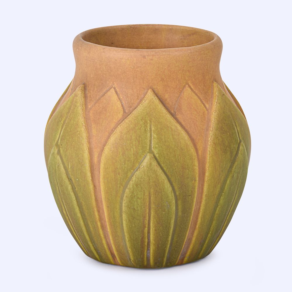 Lot 121: Roseville Pottery Early Velmoss Vase