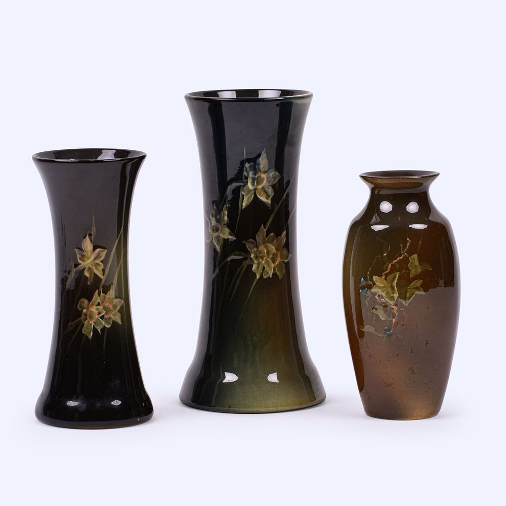 Lot 139: Three Lonhuda Pottery Standard Glaze Vases