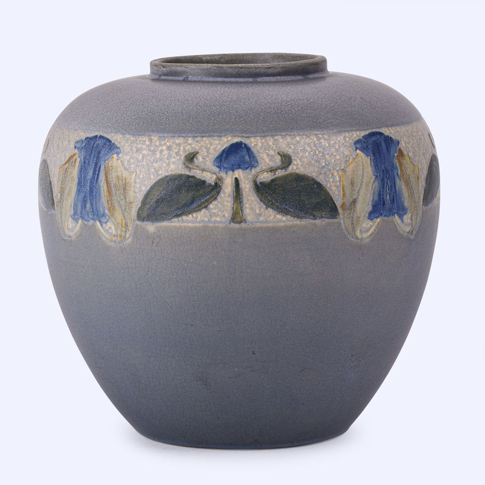 Lot 168: Roseville Pottery Victorian Art Pottery Vase