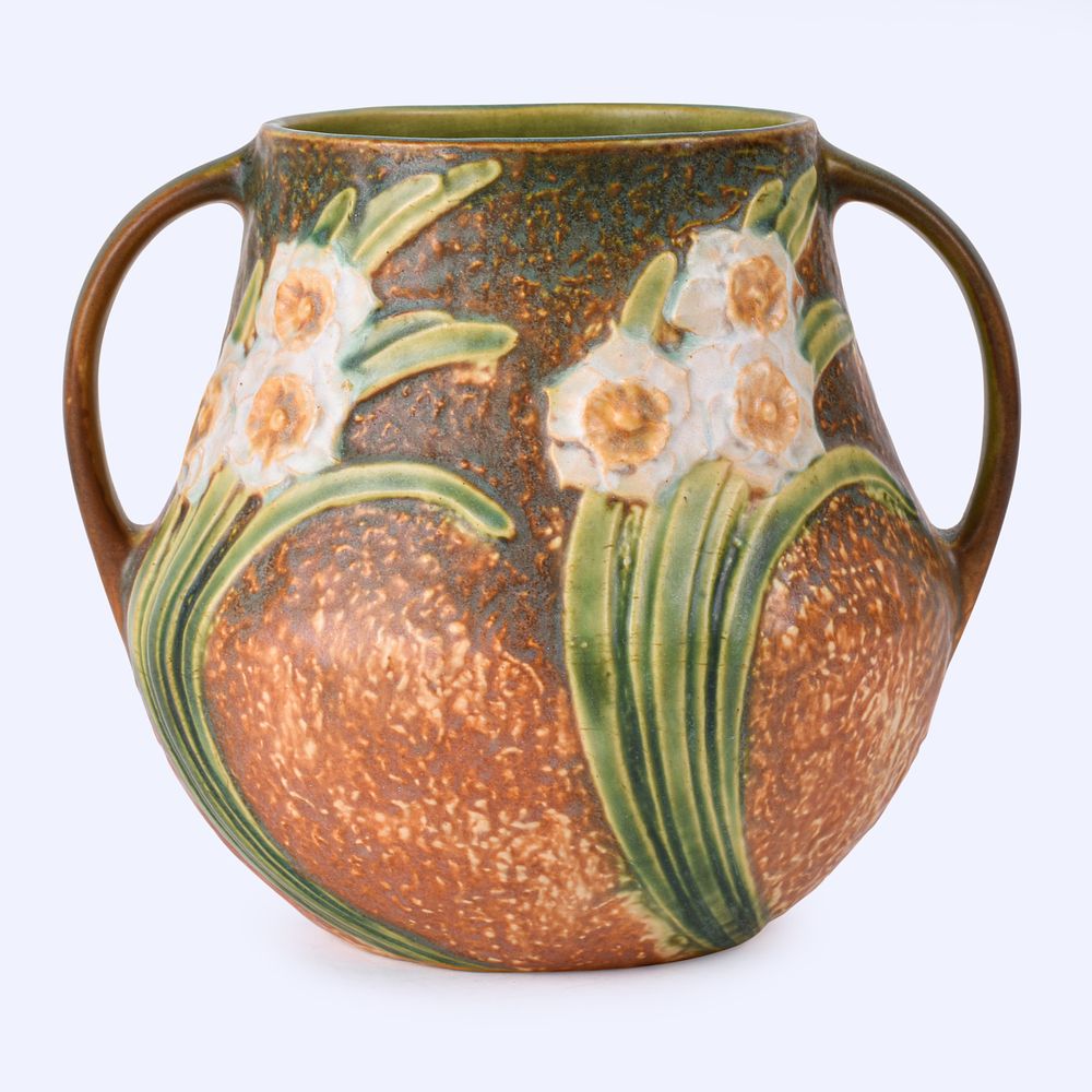 Lot 170: Roseville Pottery Jonquil Vase