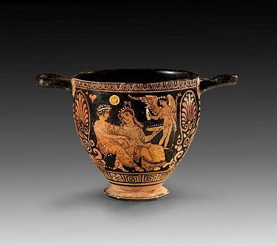 Late Apulian skyphos of the Arpi Painter. 320 - 310 BC. Height 12,1cm, width with handles 20 