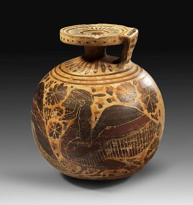 Large Corinthian black-figure globular aryballos. Middle Corinthian, 600 - 575 BC. Height 12 
