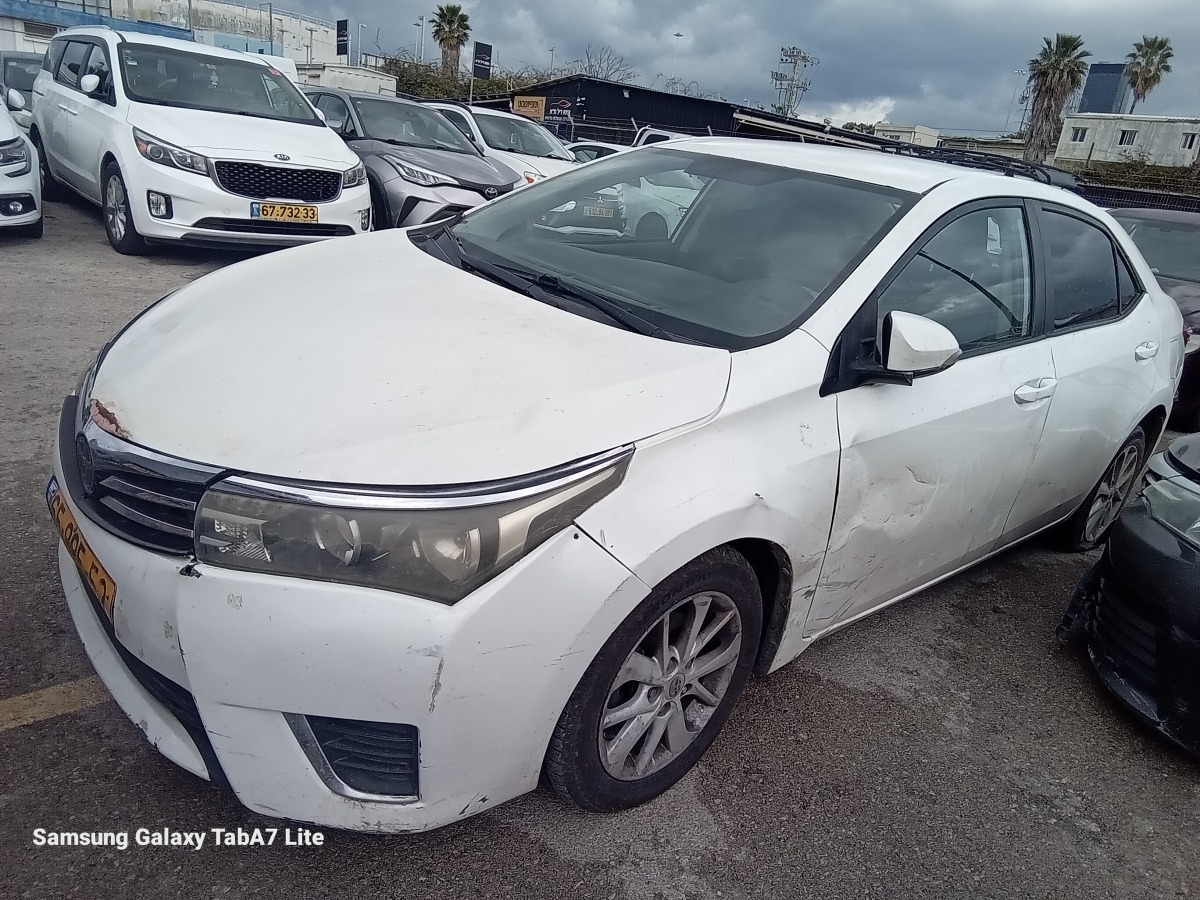 טויוטה קורולה