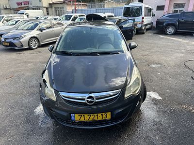 אופל קורסה מודל 2012. יד רביעית
צבע: אפור, מנוע: בנזין, נפח מנוע: 1,398 סמ"ק, מפתח: יש.
על 