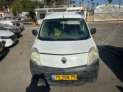 רנו קנגו מודל 2011. יד שביעית
צבע: לבן, מנוע: בנזין, נפח מנוע: 1,598 סמ"ק, מפתח: יש.
על רוכש 