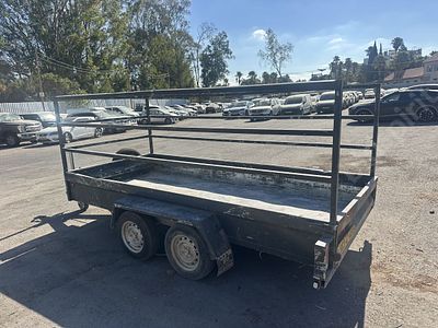 נגרר מודל 2019. יד ראשונה
צבע: אפור, מפתח: אין.
על רוכש הרכב מוטלת החובה לשחרר את הרכב ממגרש 