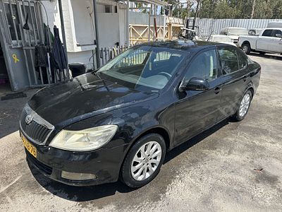סקודה אוקטביה מודל 2011. יד שישית
צבע: שחור מטאלי, מנוע: בנזין, נפח מנוע: 1,197 סמ"ק, מפתח: 