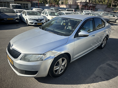 סקודה אוקטביה מודל 2017. יד שלישית
צבע: כסף מטאלי, מנוע: בנזין, נפח מנוע: 1,197 סמ"ק, מפתח: יש.