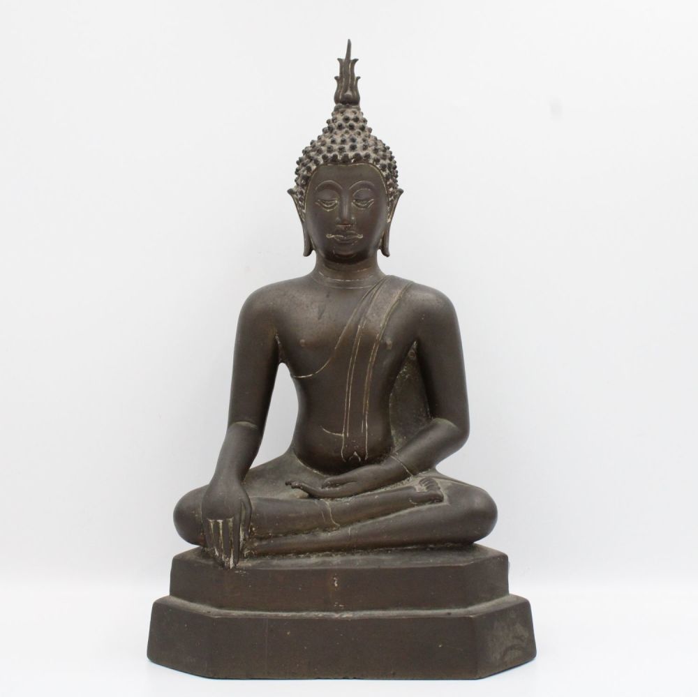 Lot 232: 16-17th Century A.D. Bronze Sitting Buddha: This exquisite...