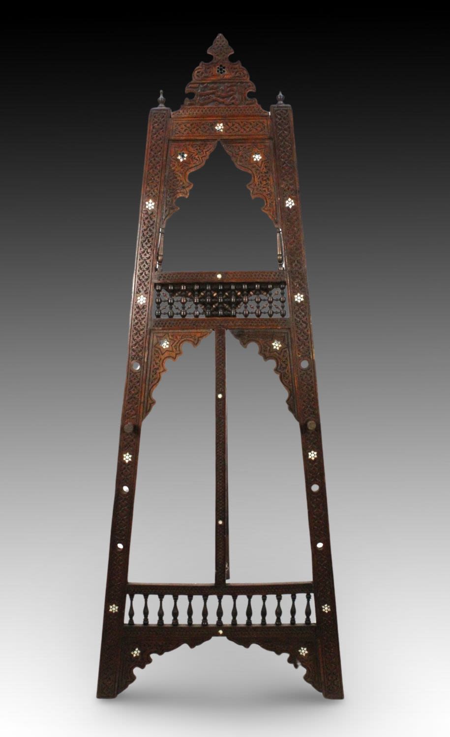 Lot 92: An Ottoman Wooden Frame Holder from the 19th...