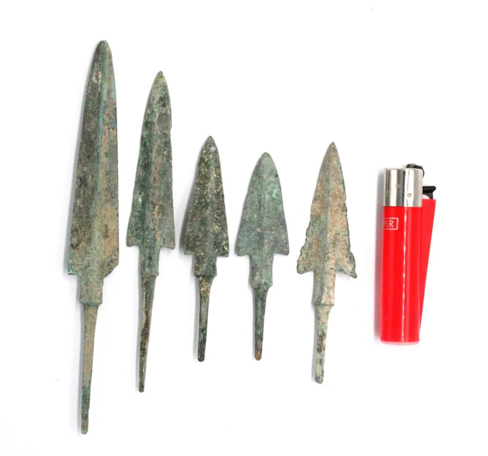 Lot 155: A Lot of 5 Luristan Bronze Arrowheads from...