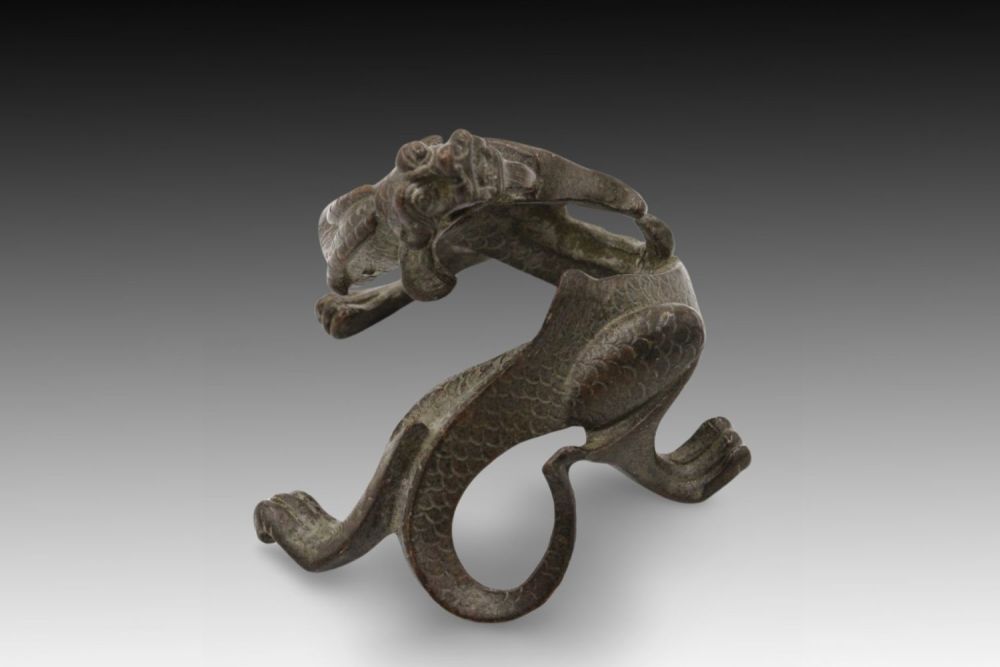 Lot 222: A Chinese Brush Stand from the 19th Century...
