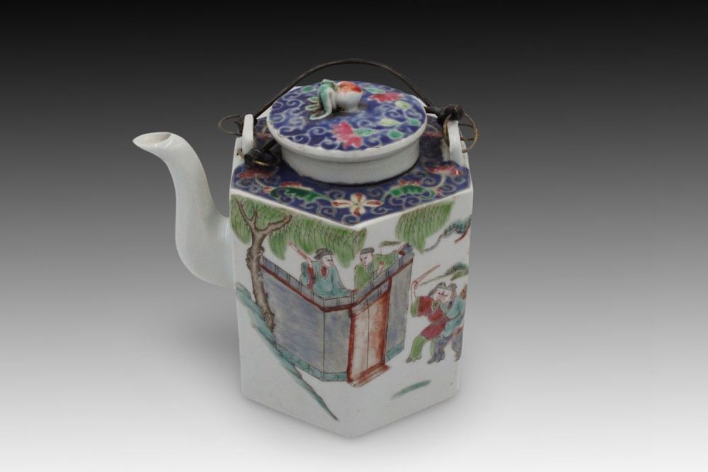 Lot 248: A Chinese Porcelain Tea Depicting People Riding Horse