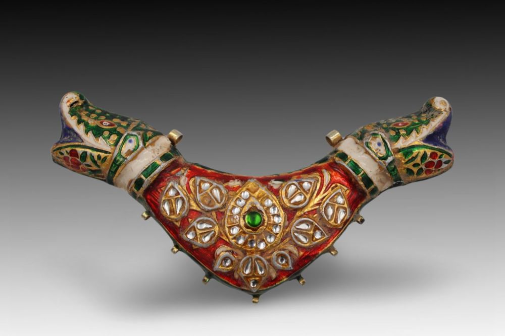 Lot 291: An Indian Mughal Style Guilted Enamel Pendant with...