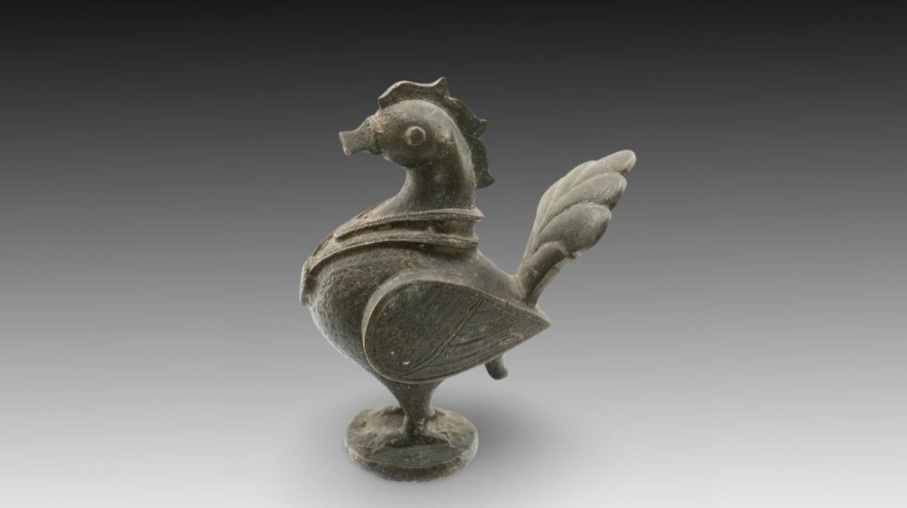 Lot 297: An Indian Bronze Bird from the 19th Century
