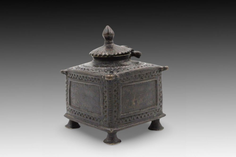 Lot 310: An Indian Bronze Ink Pot