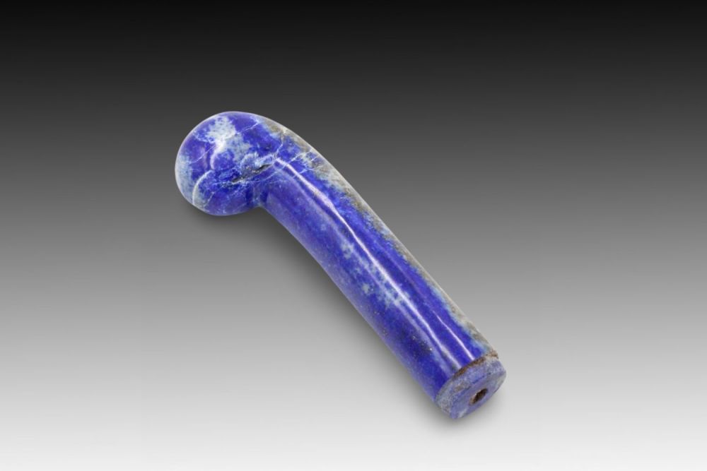 Lot 314: An Indian Mughal Style Lapis Lazuli Dagger Holder