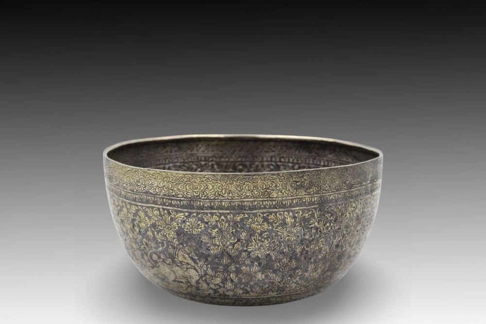 Lot 323: A Thai Gilt & Niello Enamel Betel Bowl...