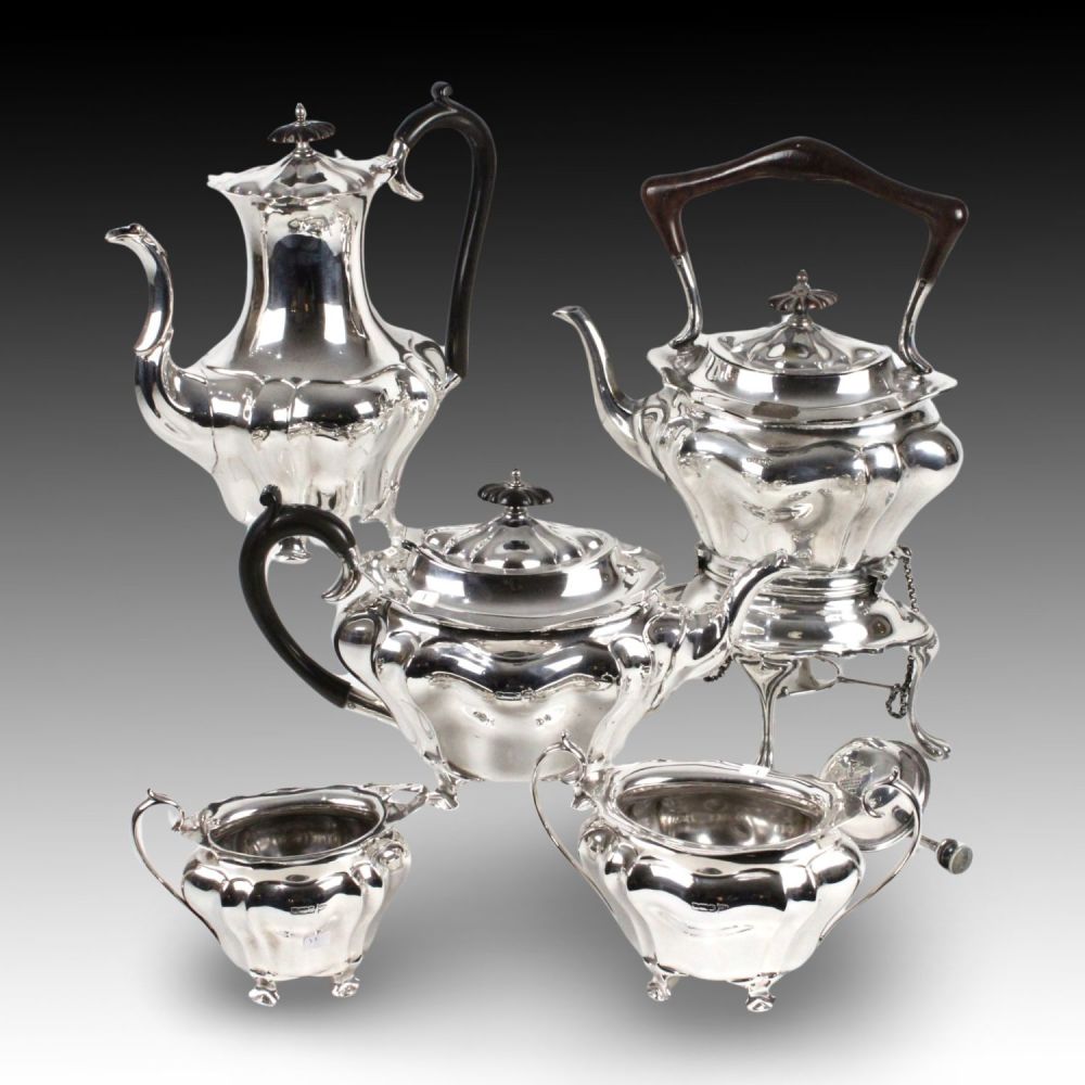 Lot 401: A Walker & Hall Sheffield Silver Tea and...