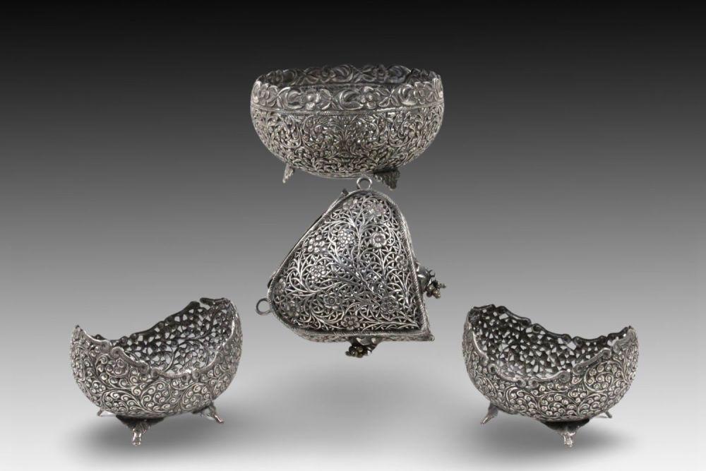 Lot 406: An Indian Silver Hand Bag + 3 Bowls...