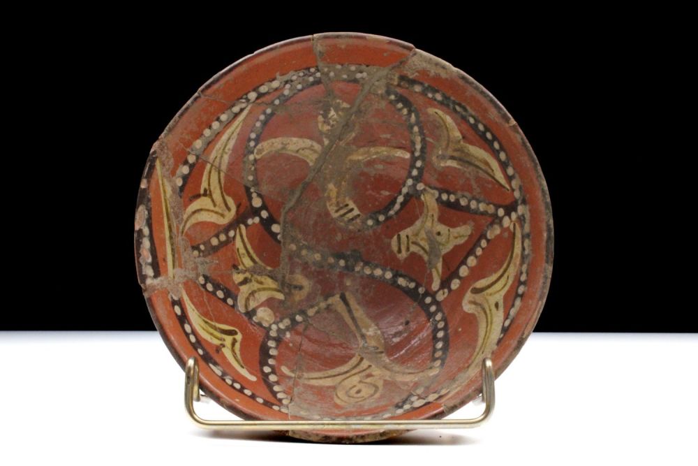 Lot 71: An Islamic Ceramic Bowl from Samarkand, Uzbekistan in...