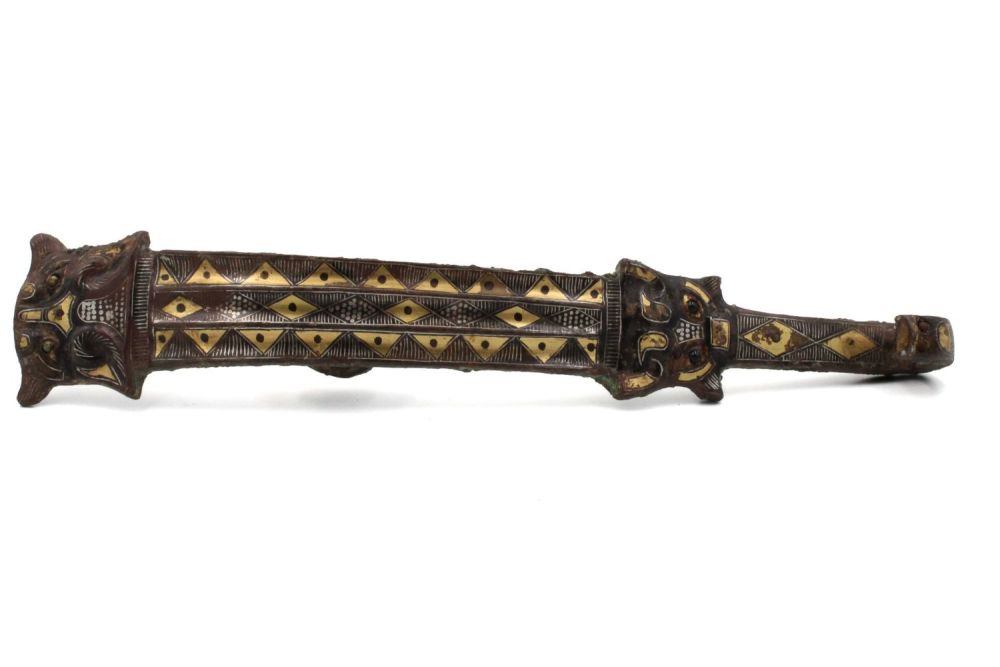Lot 330: A Rare Chinese Bronze Belt Buckle with Gold...