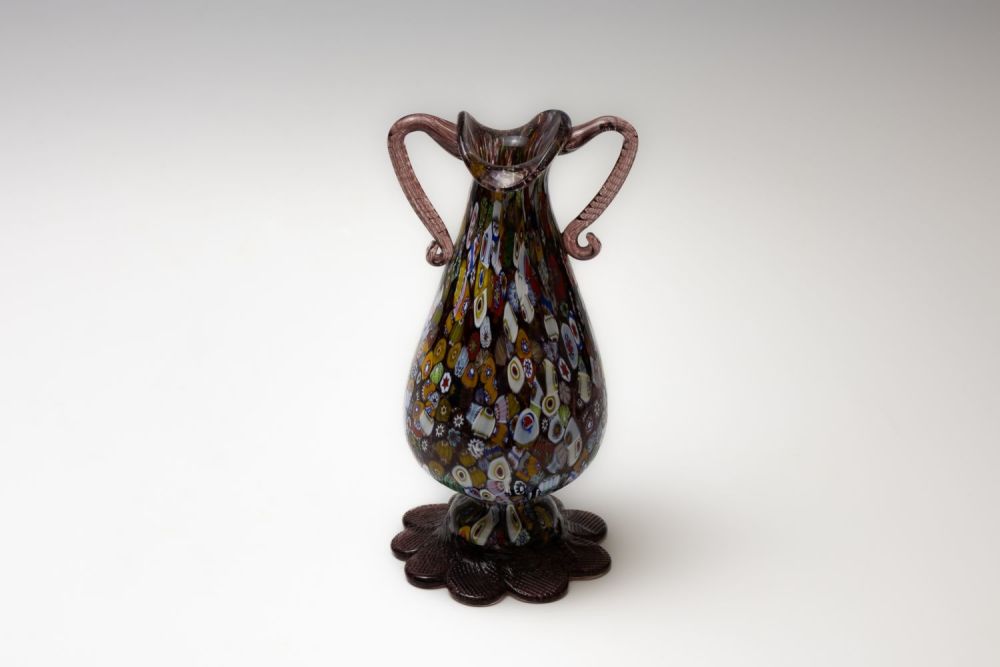 Lot 71: A Vintage Italian Murano Glass Flower Pot from...