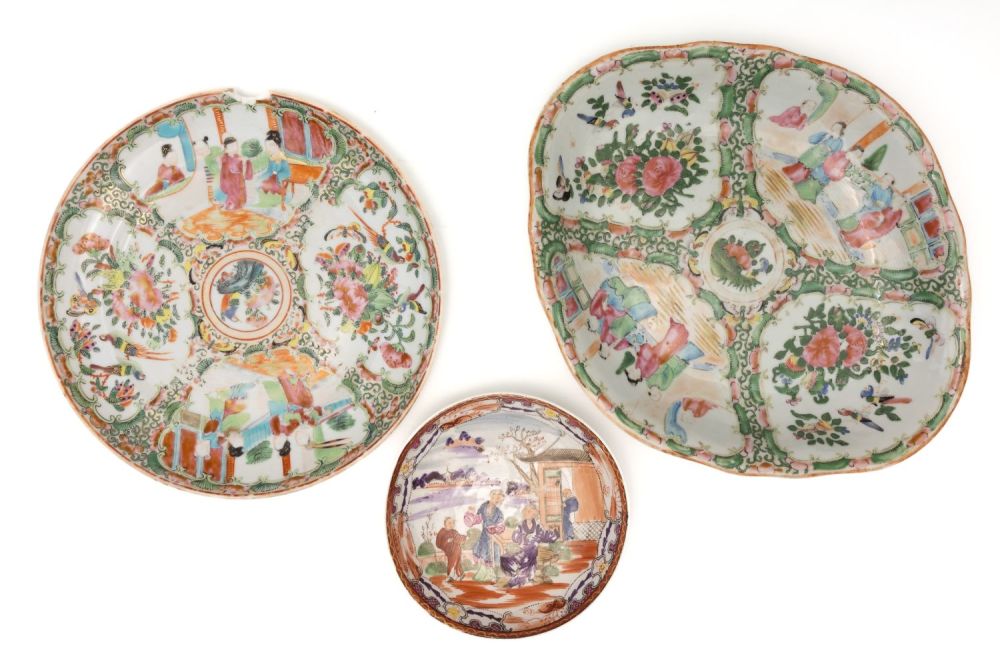 Lot 143: A Lot of 3 Vintage Chinese Porcelain Plates.