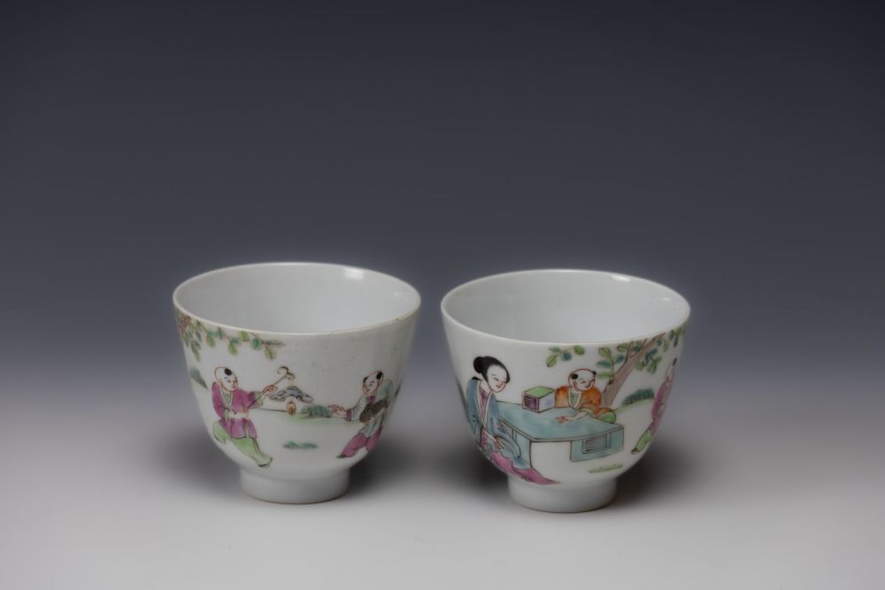 Lot 361: A Pair of Chinese White Ground Famille Rose...