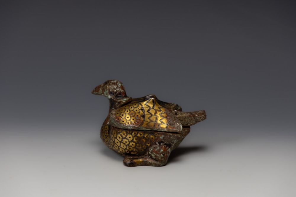 Lot 368: A Rare Chinese Bronze Figure of a Bird...