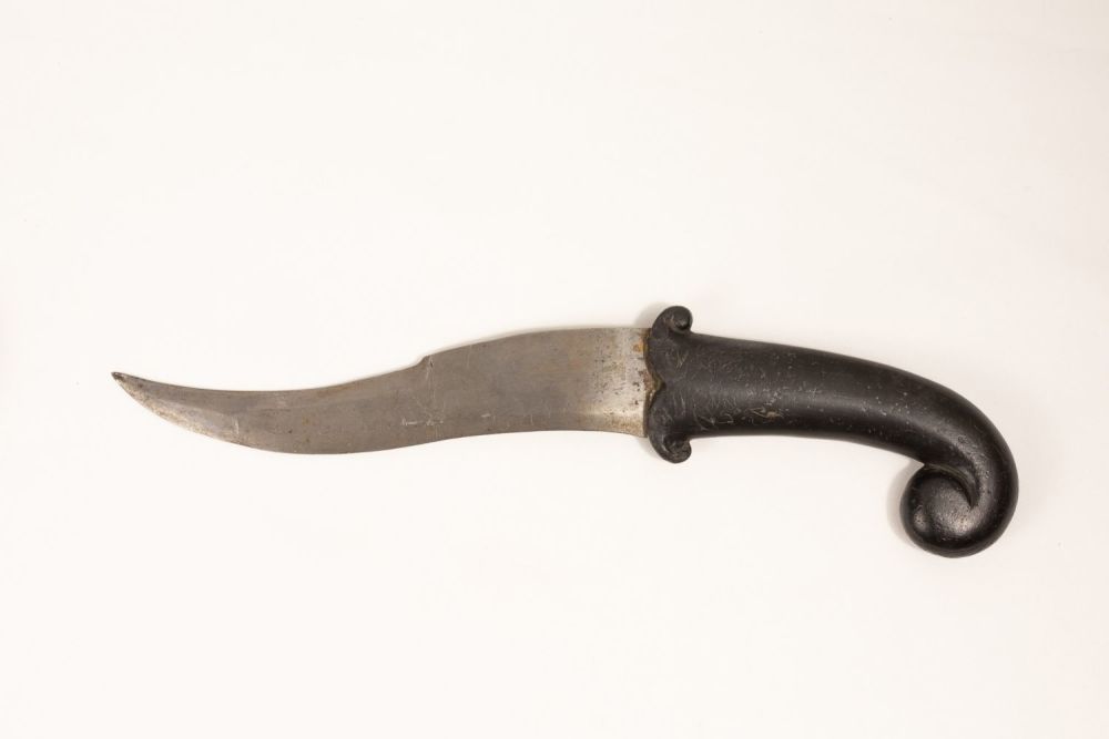 Lot 419: An Indian Handstone Dagger from the 19th Century.