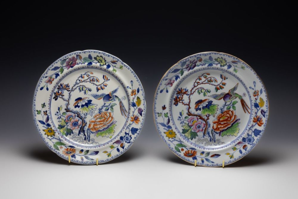 Lot 429: A Pair of Victorian Davenport Porcelain Plates.