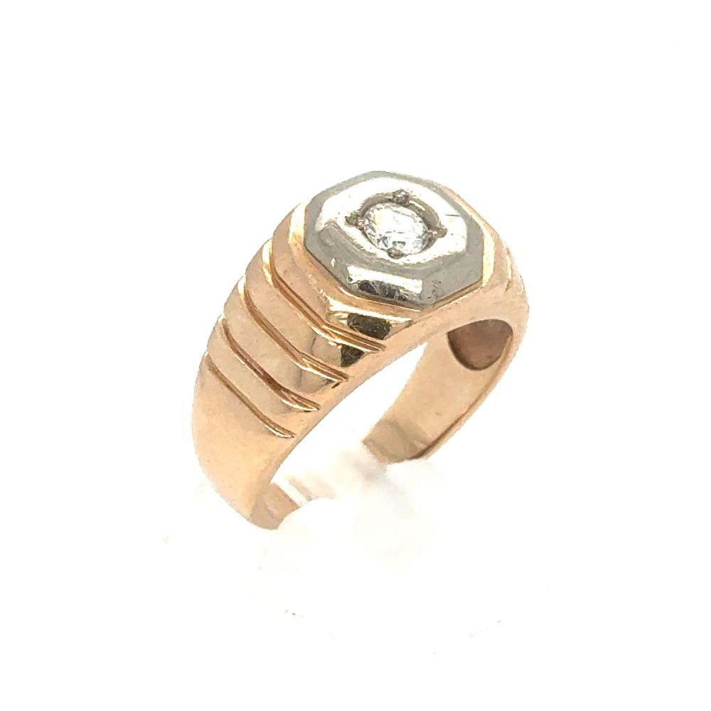 Lot 443: A 14K Rose Gold Ring