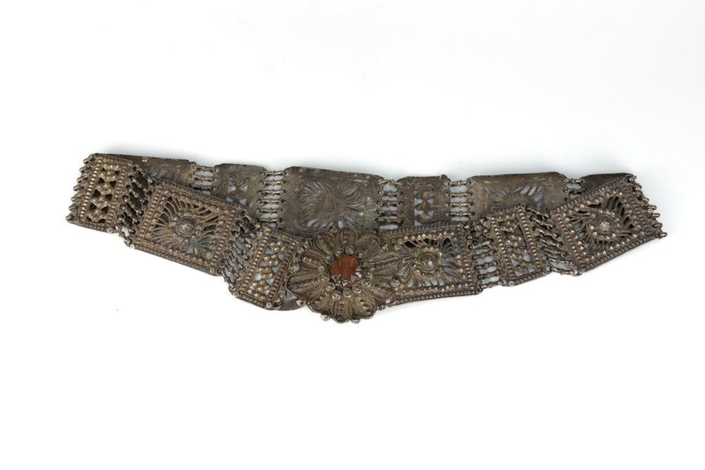 Lot 446: A Tribal Yemeni Silver Belt with an Agate...