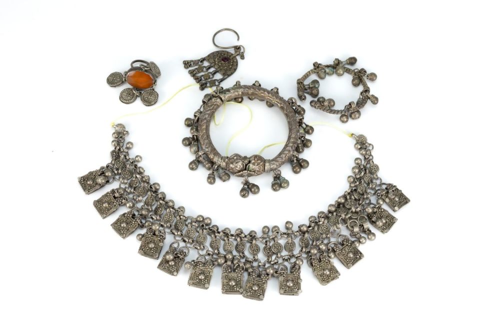 Lot 451: A Lot of Tribal Yemeni Jewellery.