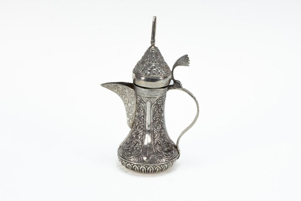 Lot 494: A Silver Dallah Coffee Pot.