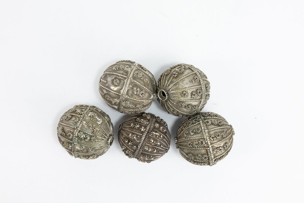 Lot 43: A Lot of 5 Large Tribal Yemeni Silver...