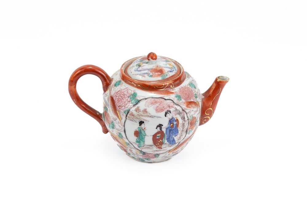 Lot 70: A Japanese Porcelain Tea Pot Depicting 3 Women...