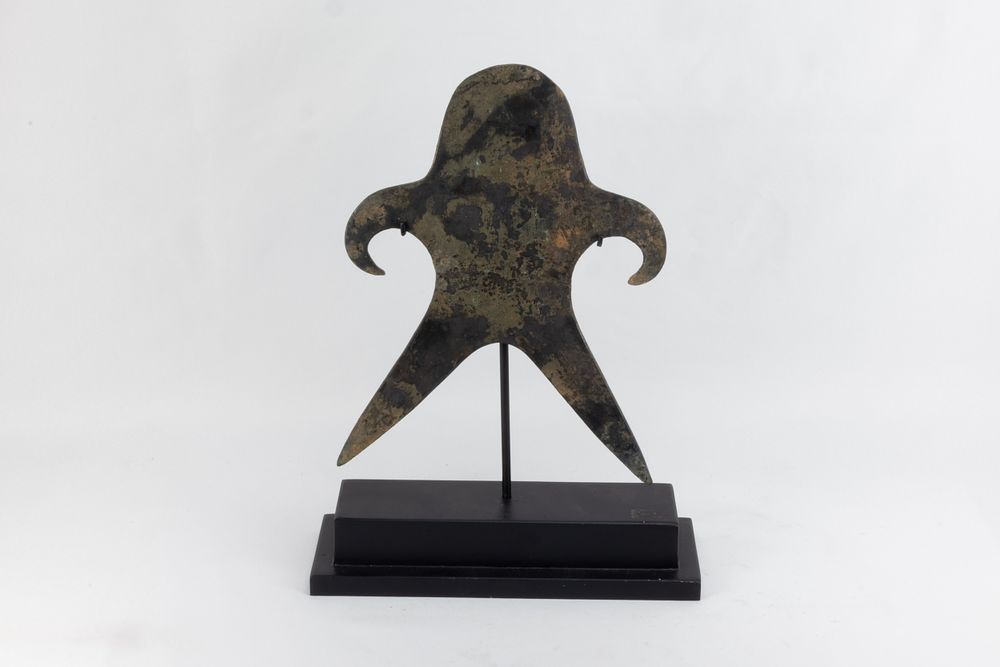Lot 132: An Indian Bronze Anthropomorphic Idol from the Late...
