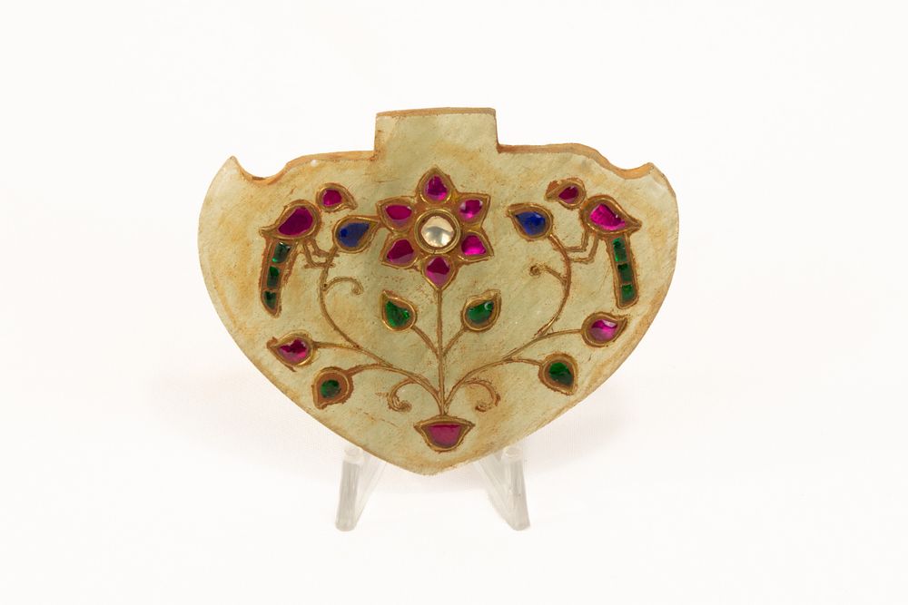 Lot 141: An Indian Mughal-Style Jade Pendant Decorated with Multi-...